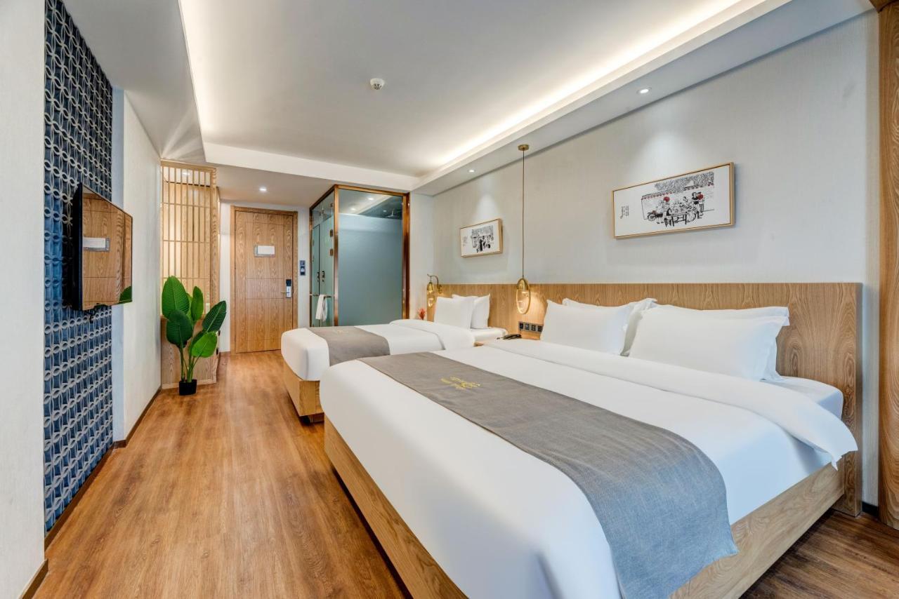 Happy Dragon Saga Hotel With Terrace-- Free Wifi Unlimited For Westen Software And Fluent English Speaking,Tourist Ticket Service&Food Recommendation,Near Tian'Anmen Forbidden City,Wangfujing Walking Street,Easy To Get Any Tour Sights By Metro Peking Exteriör bild