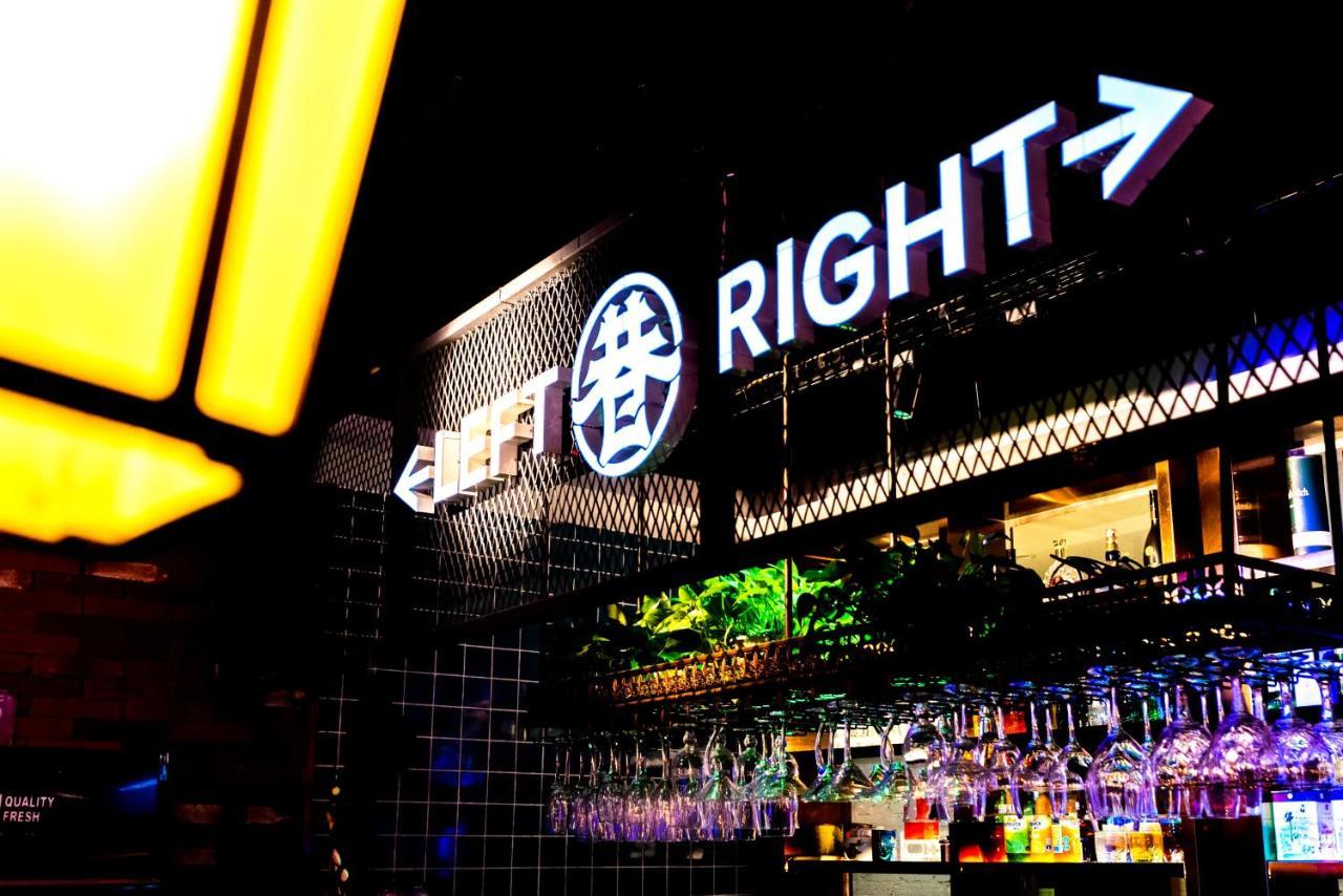 Happy Dragon Saga Hotel With Terrace-- Free Wifi Unlimited For Westen Software And Fluent English Speaking,Tourist Ticket Service&Food Recommendation,Near Tian'Anmen Forbidden City,Wangfujing Walking Street,Easy To Get Any Tour Sights By Metro Peking Exteriör bild